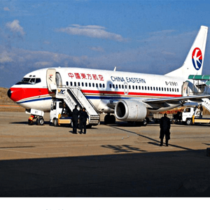 王村航空运输航空快运业稳步发展的原因是什么？